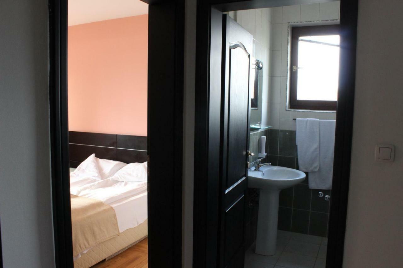 Hotel Beograd - Yu Lukavica 外观 照片